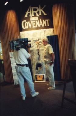 Ron Wyatt with Ark Of Covenant poster 